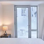 Corporate / Business Accommodation In Montreal Heart