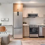 Corporate / Business Accommodation In Montreal Heart